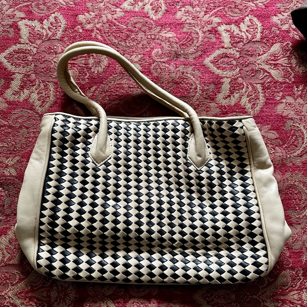 Stylish Plinio Visoni Cream and Black Tote Bag made in Italy